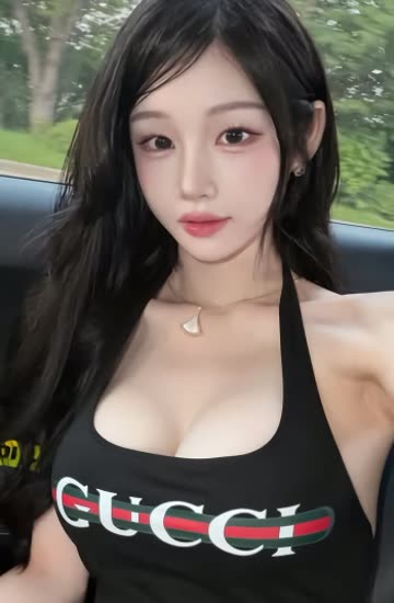 한갱 블랙 나시 가슴골