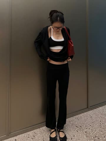 손나은 레깅스좌