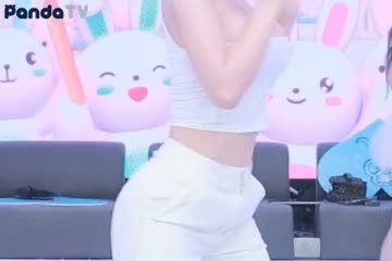 와 젖탱이랑 바지랑 속 다 비춰 보이네 ㄷㄷ