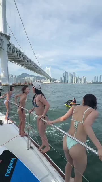 (SOUND)부산 바다 뛰어드는 테토녀들
