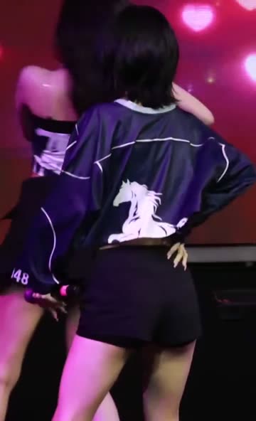 (SOUND)프나 이채영 명지대 축제 크롭 과티 + 검정핫팬츠 엉밑살 노출
