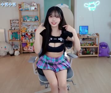 볼레로 크롭티 핑크색 키티 브라 가슴골