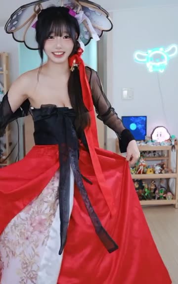 (SOUND)”어우동” 수련수련 전신샷