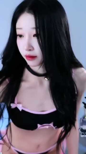 (SOUND)검정 고양이 끈비키니 입은 백하 밑캠 Y존 야벅지 노출