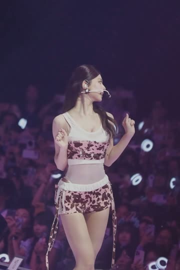 살 빼라는 악플 받았던 쯔위 최근 몸매