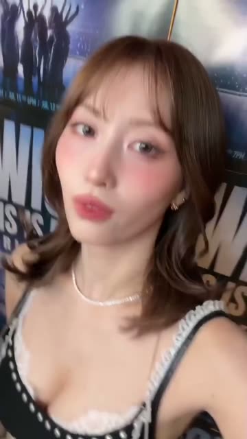 (SOUND)음원 많이 들어달라는 트와이스 모모 야한 검정 란제리 가슴골