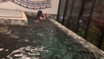 (SOUND)풀빌라에서 노는 세림잉 화끈한 끈키비니 삐져나온 사이드붑