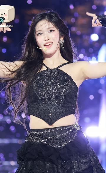 아이브 이서 안유진 검정 홀터넥 의상 겨드랑이 페로몬 (고화질)