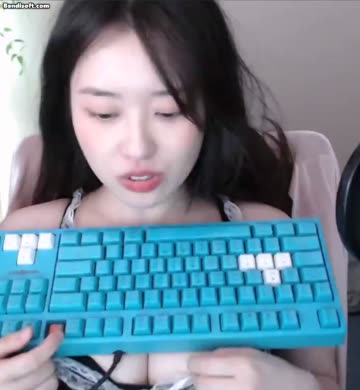가슴 큰 여캠만 가능한 개인기
